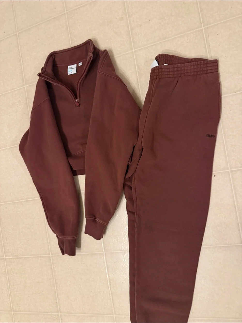 TNA Sweatfleece Cozy Fleece Perfect Fit Medium Sweatsuit Set 2pcs - Picture 6 of 7